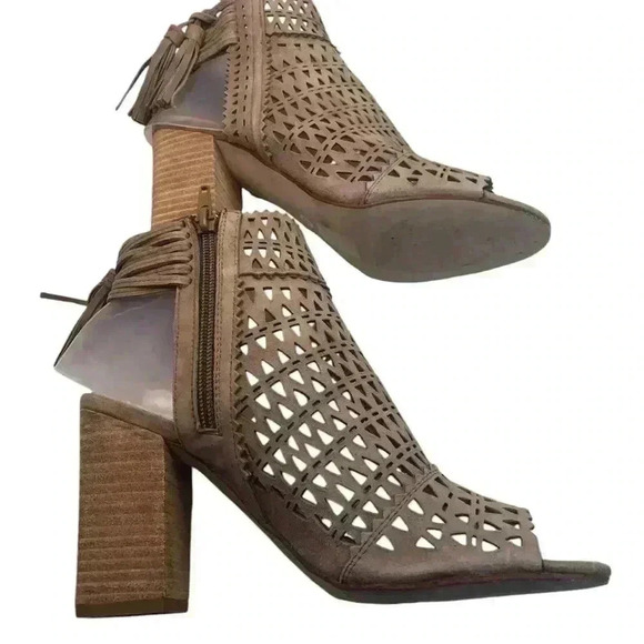 Jeffrey Campbell Womens Sz 8 Light Tan Suede Open Toe Ankle Booties Tassels - Picture 2 of 8